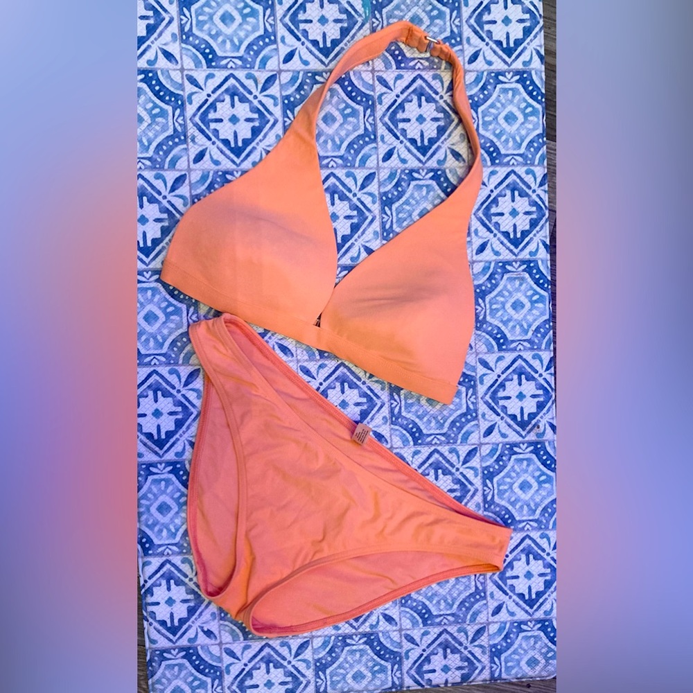 Tasmanian Victoria’s Secret bikini